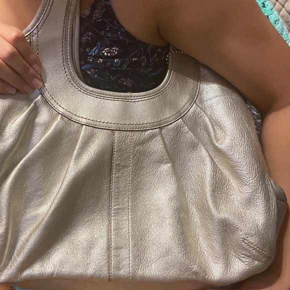 COACH genuine leather silver purse - Picture 6 of 6